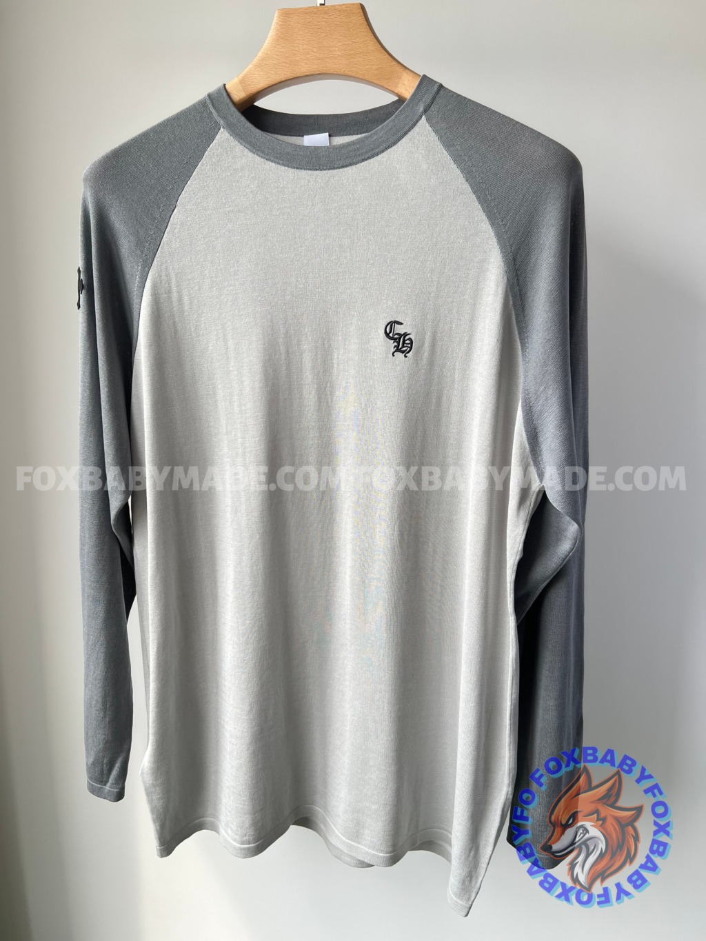 CH chrome hearts Grey Color-Block Raglan Long-Sleeve T-Shirt with 30-Character Leather Patch, Mulberry Silk "Portable Air Conditioner"