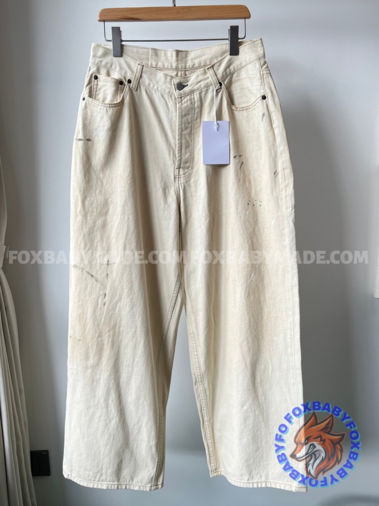 AC New 2023 classic baggy-fit wide-leg jeans in off-white tone